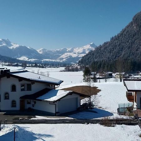 Bio Bauernhof Geisl Lägenhet Sankt Ulrich am Pillersee Exteriör bild
