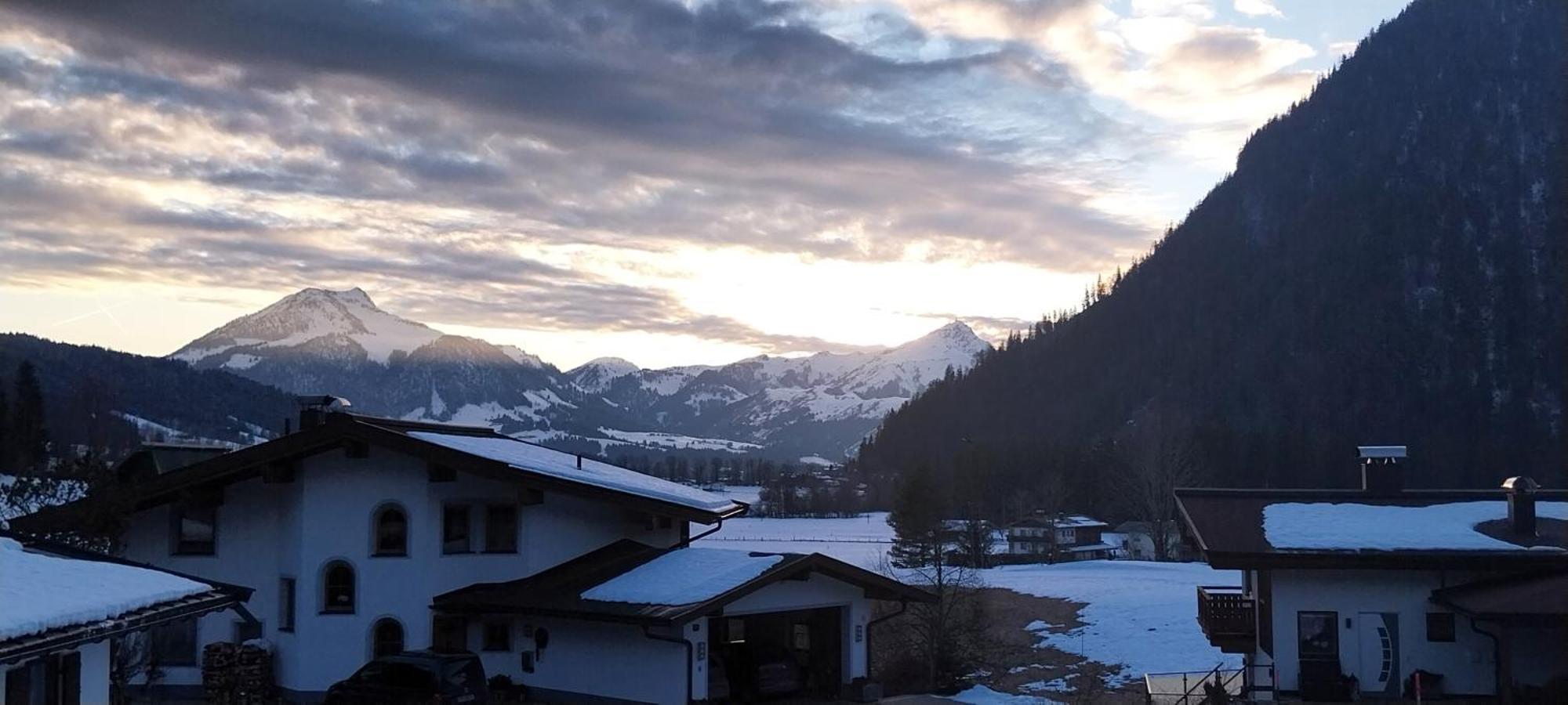 Bio Bauernhof Geisl Lägenhet Sankt Ulrich am Pillersee Exteriör bild